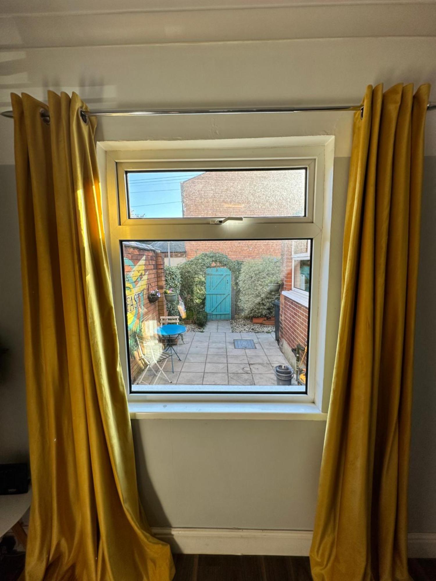 Cosy Two Bed Terraced House 7Min Drive From City Belfast Exterior photo